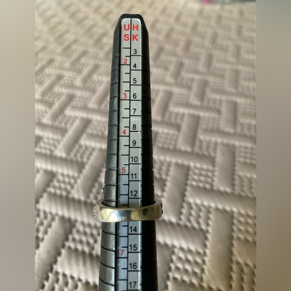 Elegant Sterling Silver Women’s Ring-Size 6 (see photos) - Picture 8 of 9